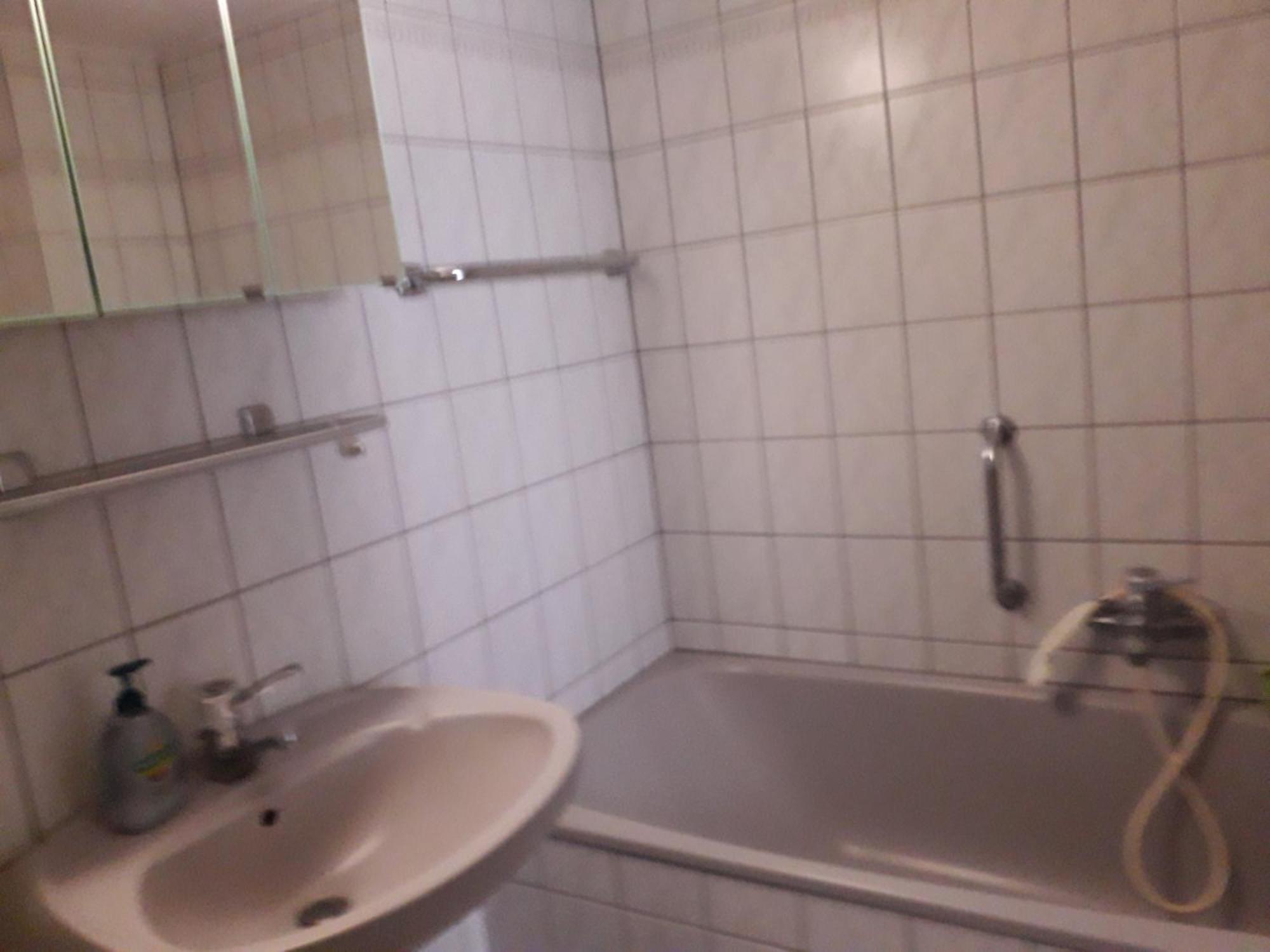 Geraeumiges Ferienhaus ベーヴェルンゲン エクステリア 写真